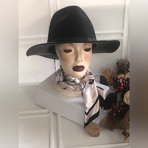 Brand New- Steve Madden -Black-Tonal Felt Faux Leather Belt-Trim Fedora